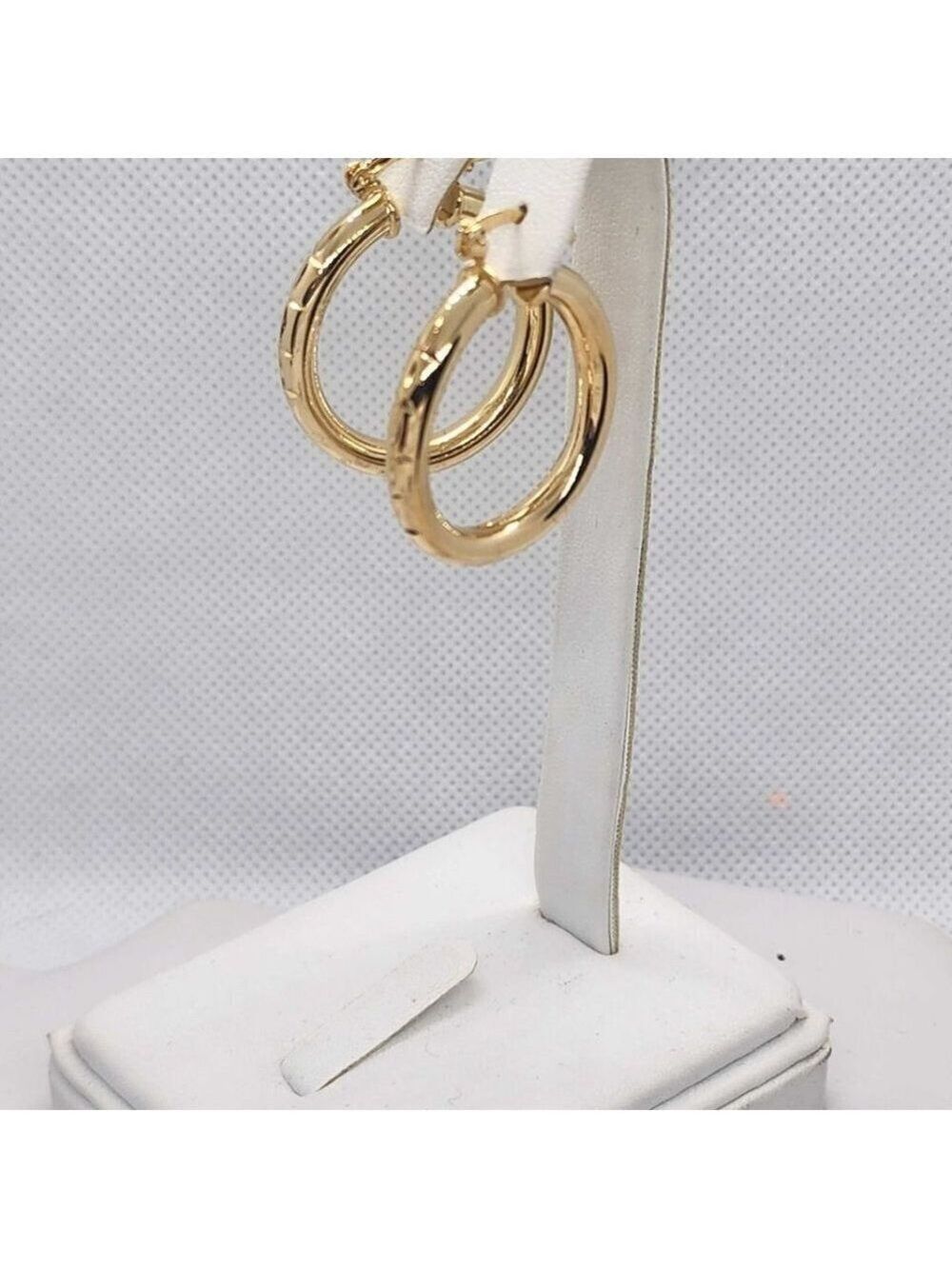 Brand New   Brazilian 18k Gold Filled Hoops Earrings - Picture 3 of 4